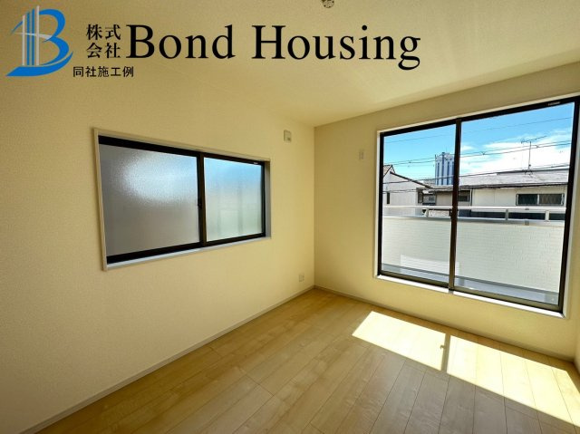 お車並列2台可　魚住町清水27期　新築戸建の洋室