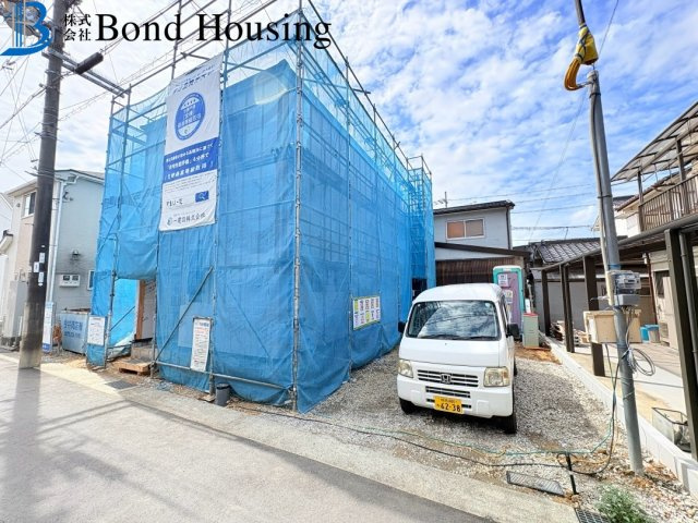 お車並列2台可　魚住町清水27期　新築戸建の前面道路含む現地写真