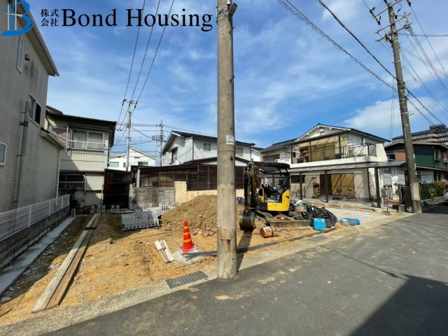 お車並列2台可　魚住町清水27期　新築戸建の前面道路含む現地写真