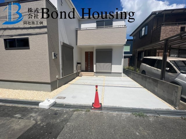 お車並列2台可　魚住町清水27期　新築戸建の駐車場
