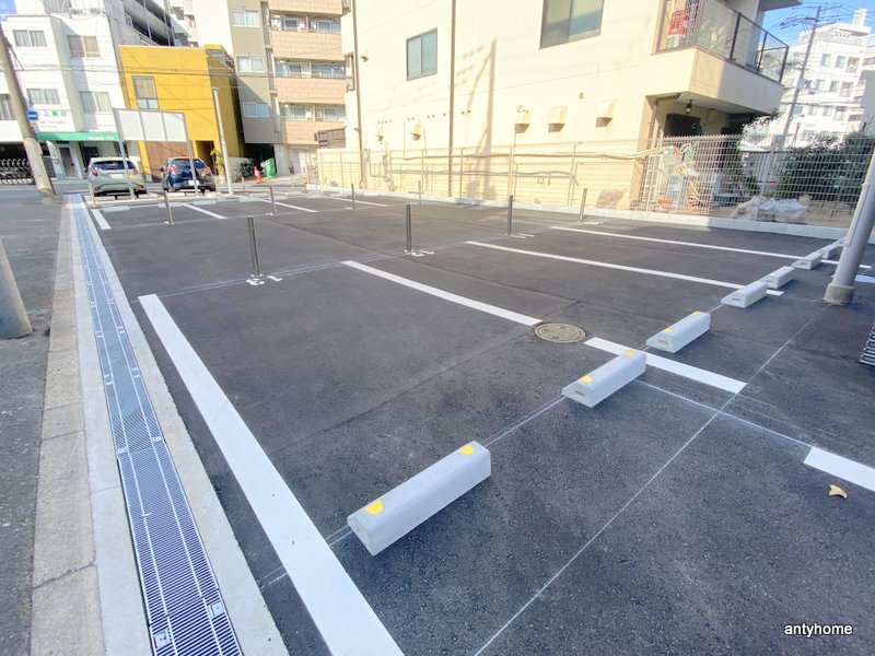 エスリードレジデンス都島デュオ 仲介手数料無料の駐車場
