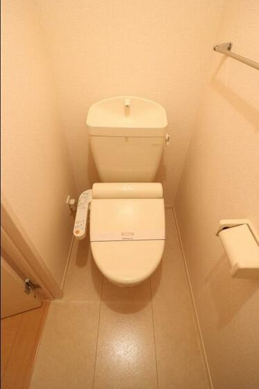 アリオンBのトイレ|清潔感のあるトイレです
