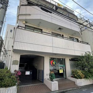 シェモア代々木の外観
