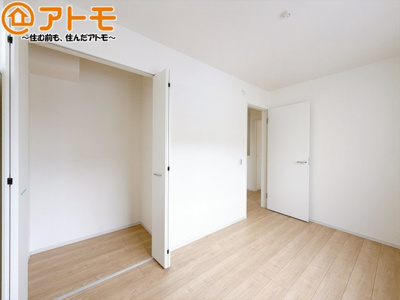 【子供部屋】 | 葵区秋山町2期　新築戸建　全1棟 | お子様のお友達が遊びに来た時も、子供部屋があると楽しく過ごせますね♪