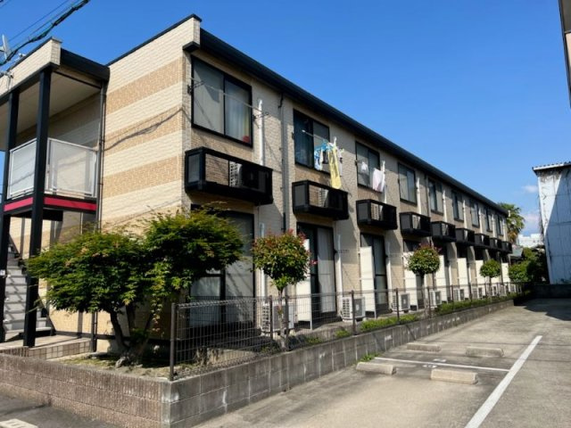 レオパレスあづまの外観|外観もきれいです
