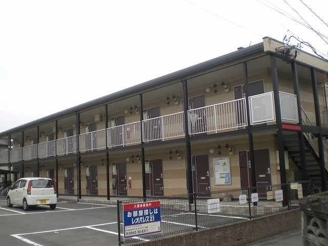 レオパレスあづまの外観|おしゃれな外観です