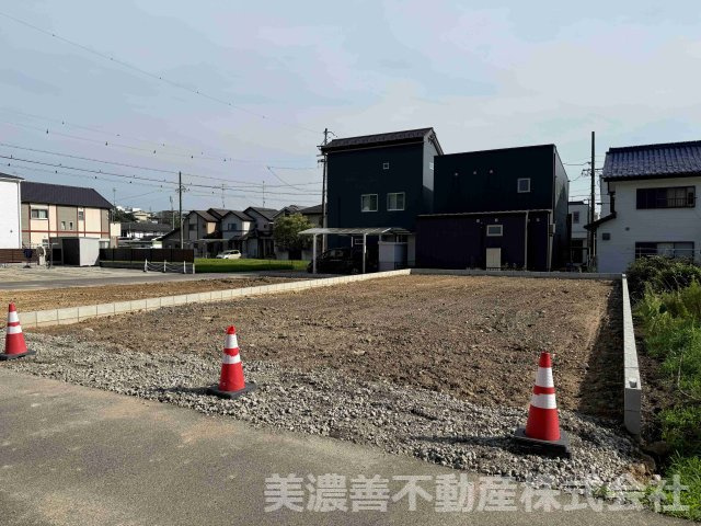 ６７２９２　岐阜市隆城町分譲地