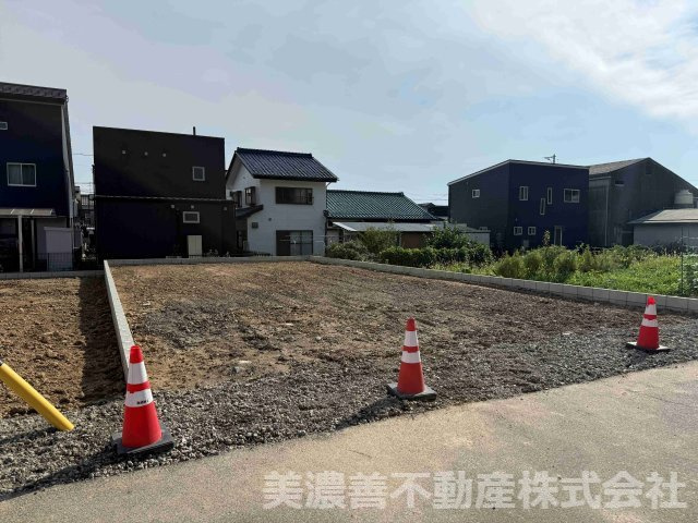 ６７２９２　岐阜市隆城町分譲地の外観
