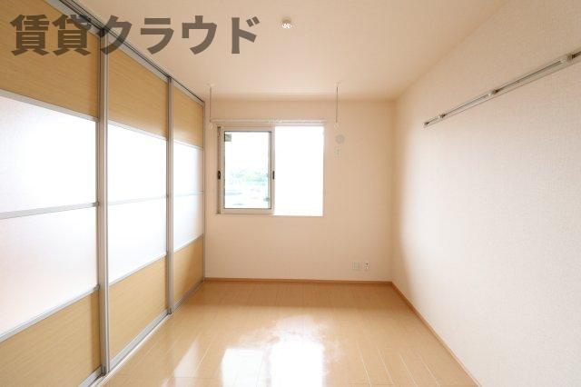 グロリアスの洋室|個人の部屋や寝室として使える洋室です