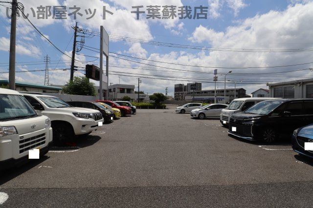 グロリアスの駐車場|駐車場完備です