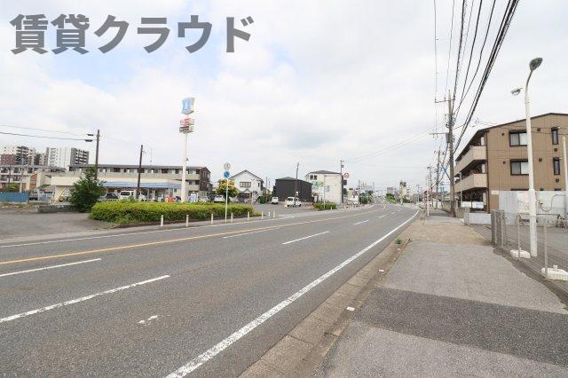 グロリアスの周辺