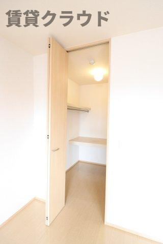 グロリアスの収納|小物を収納するのに便利です