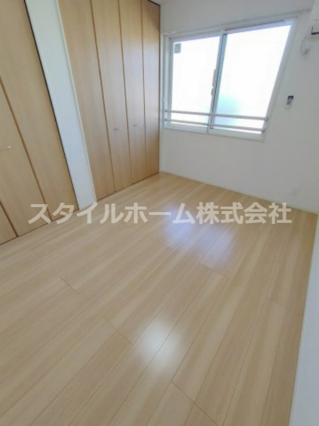 ヴァイオレットの洋室|別部屋写真です。