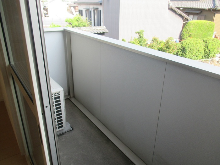 プロニティ朝日のバルコニー|別部屋同一間取りのお写真となります。
