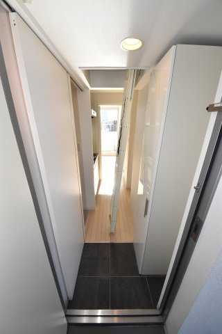 イディオスの玄関