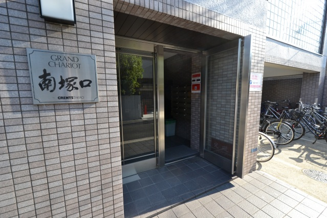 グランシャリオ南塚口のエントランス