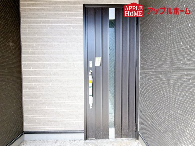 さいたま市日進町13期の玄関|資料請求、お電話でのお問合せ、いつでも丁寧に対応させていただきます！不動産業界のプロフェッショナルが集う弊社にぜひ一度ご相談ください！