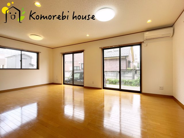 さいたま市北区日進町　中古戸建ての居間・リビング|ゆったりとしたリビングです
