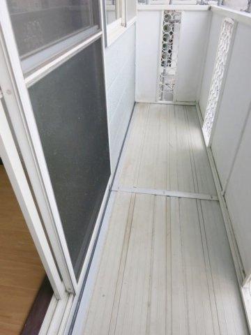 ニューシティ江口のバルコニー