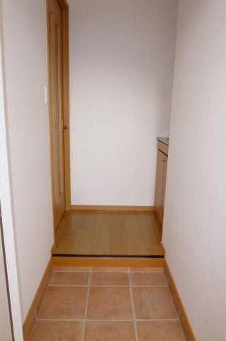 パークサイド井田の玄関