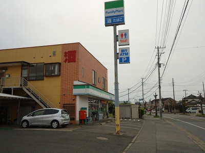 【周辺】 | フラワー　Ａ | ファミリーマート君津人見店まで700m