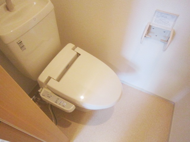 マーベラス撰花園のトイレ|ゆったりとした空間のトイレです