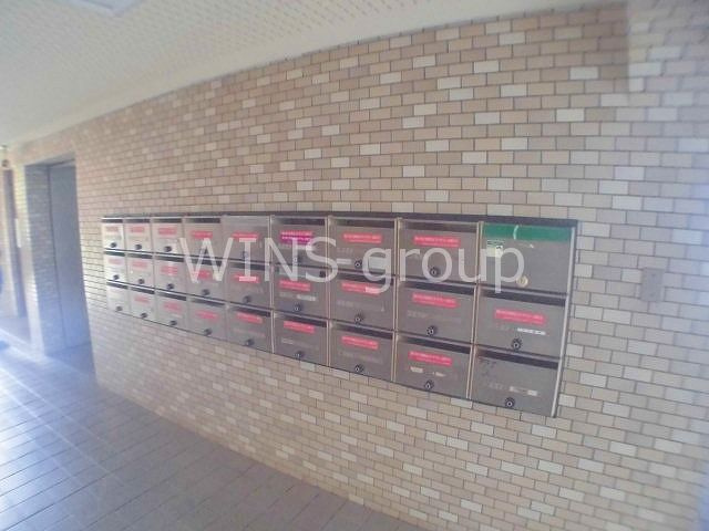 世田谷区千歳台３丁目の賃貸マンションのエントランス