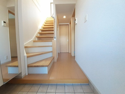 【玄関】 | クレーヴェル | 落ち着いた玄関です