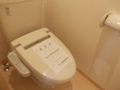 【トイレ】 | カーサ・デ・北在家 | 落ち着いた色調のトイレです