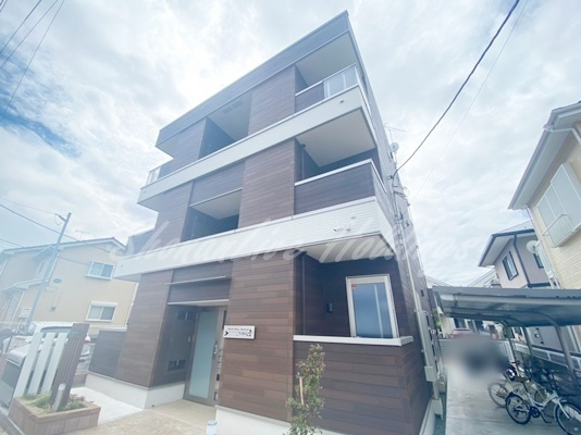 茅ヶ崎市出口町のアパートの外観