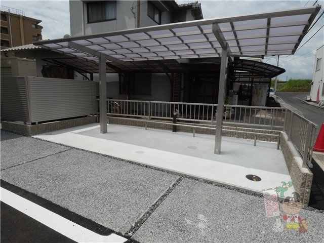 トレスセドロ（ＢＥＬＳ認証）の駐車場