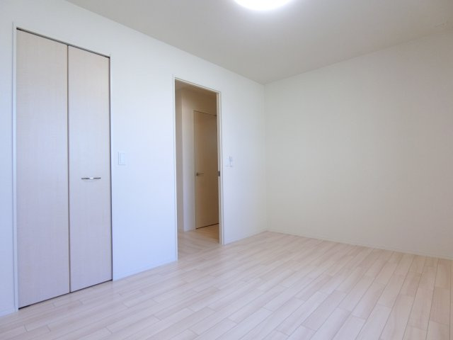 フレアマンションⅢの洋室