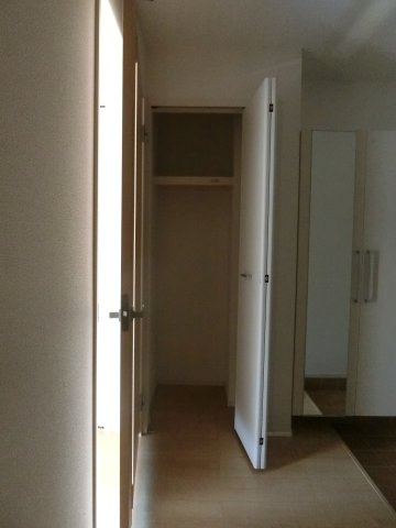 メゾン　プチアンの収納|イメージ102号室の写真