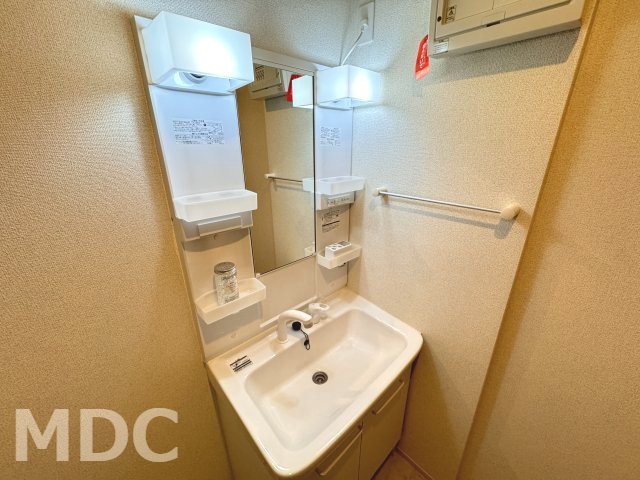 セミージャＢの洗面所