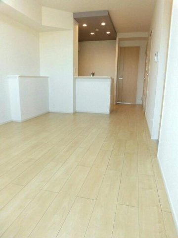 【居間・リビング】 | アイリス恵 | こちらの居間で趣味の時間をお楽しみください