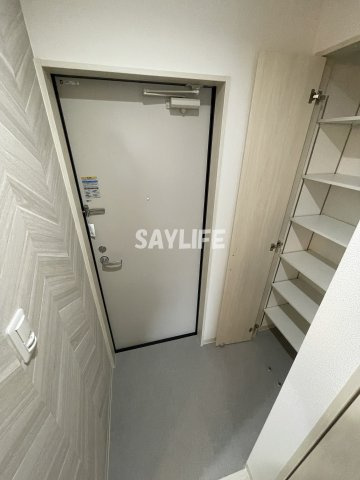 フォレストクリエオーレ諸口の玄関