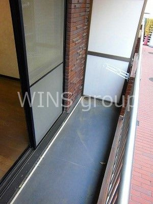 世田谷区経堂４丁目の賃貸マンションのバルコニー|バルコニーも少しゆったりしています