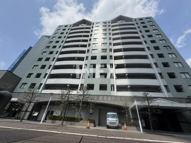 横浜市神奈川区栄町の賃貸マンションの外観