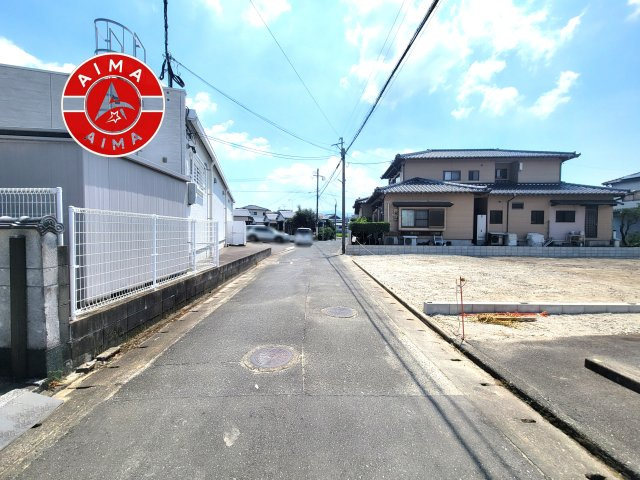 S・福岡市南区野多目4丁目第2-1棟（2号棟）の外観|前面道路含む現地の写真です。