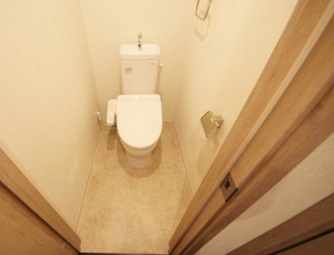 Luciaのトイレ|※同建物別部屋参考写真