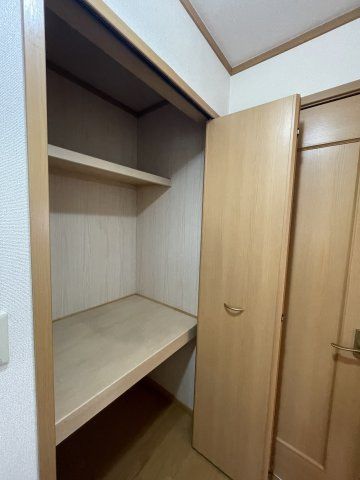 サバーバンハウスIの収納