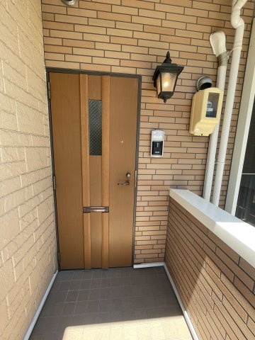 サバーバンハウスIの玄関