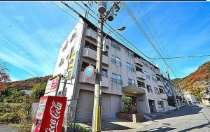 三倉六甲台ライフ