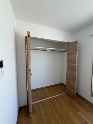 テスラ長田の収納