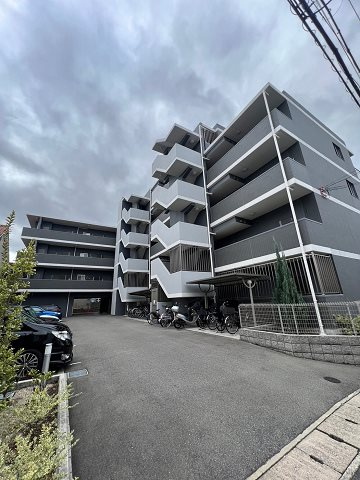 グランデ近松の外観