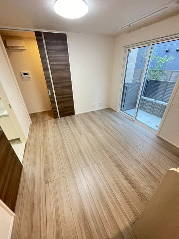 D-room　WEST　PARK　西宮北口の居間・リビング