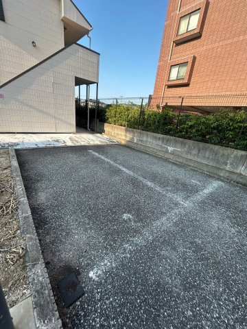 JMIハイツの駐車場