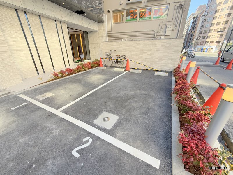エスリードレジデンス大阪谷町ザマークス　仲介手数料無料の駐車場
