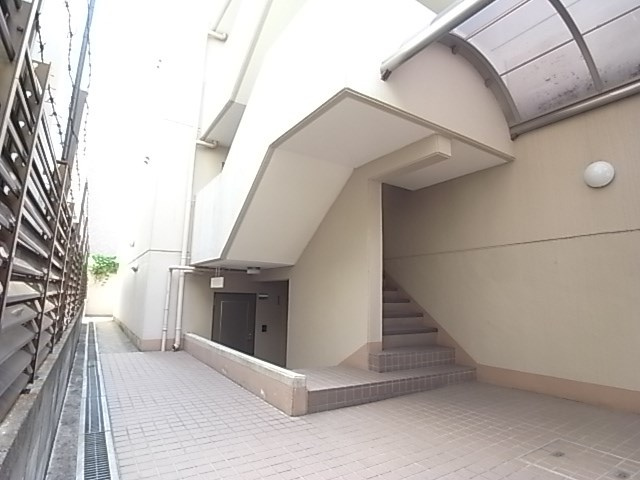 ダイドーメゾン西宮北口ⅩⅢの外観