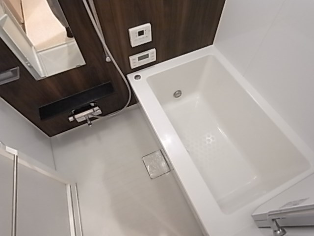 プレサンスKOBEグレンツの浴室